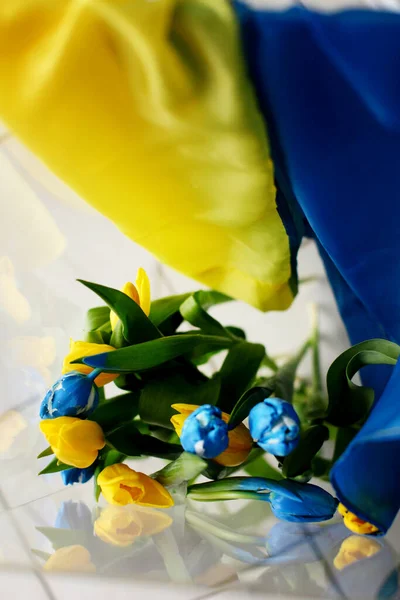 Tulipanes Amarillos Azules Bandera Ucrania Guerra Ucrania Imagen De Stock