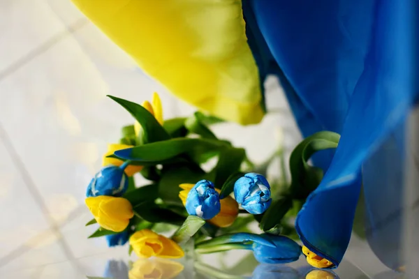 Gele Blauwe Tulpen Oekraïense Vlag Oorlog Oekraïne Stockfoto