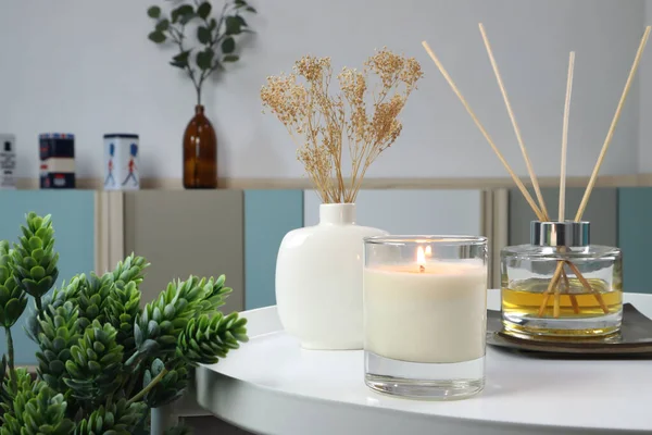 Luxury Lighting Aromatic Scented Candle White Metal Table Ceramic Vase — Stockfoto