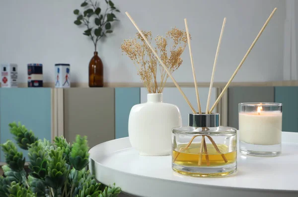 Luxury Aromatic Scent Reed Diffuser Glass Bottle Used Room Freshener — 图库照片