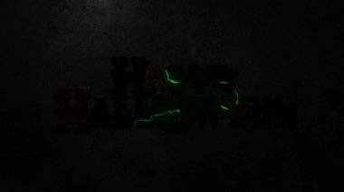 Mutlu Cadılar Bayramı Elektrikli Arkaplan 4K Döngü Mutlu Cadılar Bayramı metinleri ekrana yansıyan grunge duvarda bir döngü içinde yeşil elektrik akımı