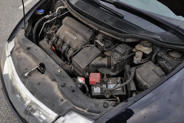 siyah honda civic 8 nesil motor