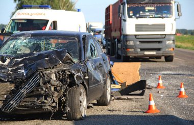 Eskrim Yolu Kaza Alanı Polis Konilerinin Otobanı