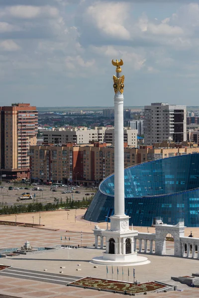 Kazachstański Pomnik Wiejski Placu Niepodległości Stolicy Kazachstanu Miasto Nur Sultan — Zdjęcie stockowe