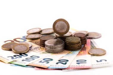 Çeşitli banknotlar ve madeni paralar
