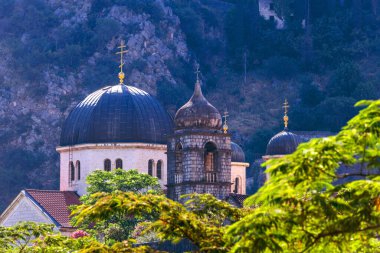 Eski Kotor kasabasındaki kilise.
