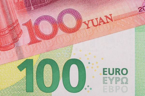 Fragment Banknotes Denominations 100 Euros 100 Chinese Yuan — ストック写真