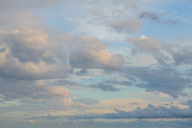 Background image of picturesque clouds before sunset