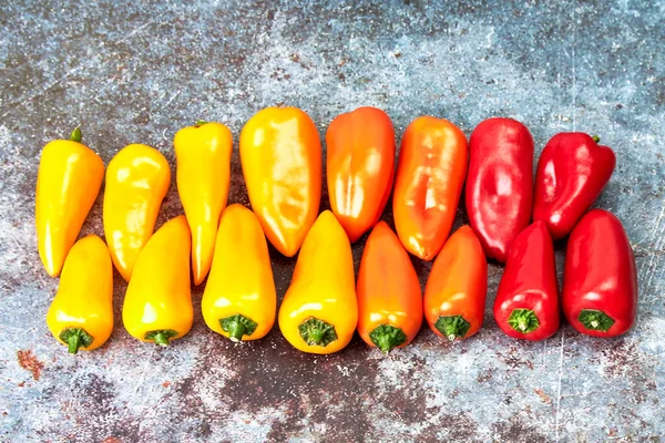 Grupo Pimentas Orgânicas Frescas Saudáveis Várias Cores Comida Saudável Vegan — Fotografia de Stock