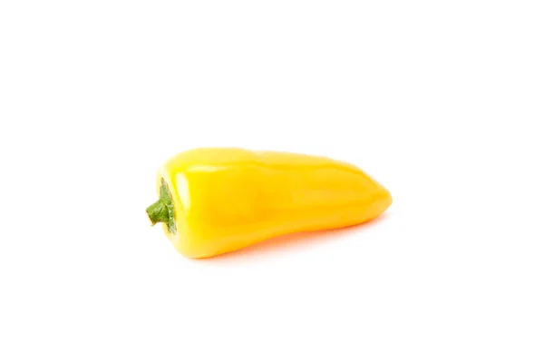 Kleine Gelbe Paprika Auf Weißem Hintergrund Vegane Und Vegetarische Kost — Stockfoto