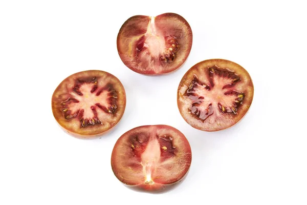 おいしい赤トマトの半分にカット おいしい果物 健康的で有機的な食品 — ストック写真