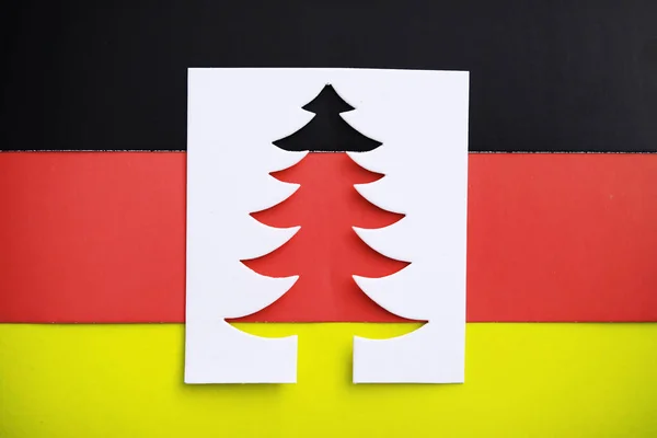 Weihnachtsbaum Papier Schneiden Design Papercraft Karte Weiß Rot Und Grün — Stockfoto