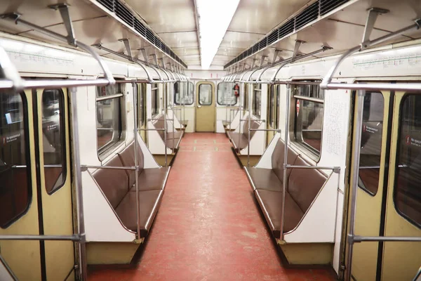 Boş Koltuklu Metro Vagonu Boş Metro Vagonu — Stok fotoğraf