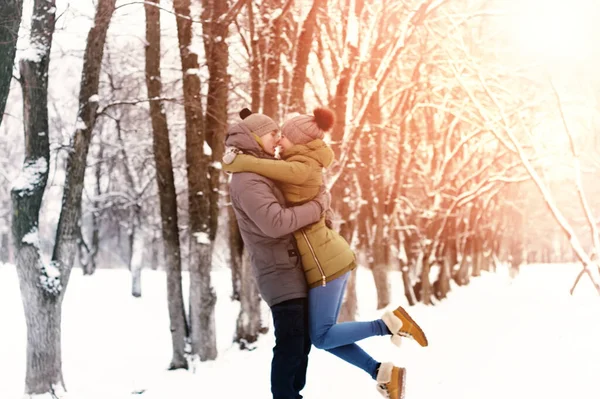 Casal Apaixonado Inverno Livre — Fotografia de Stock