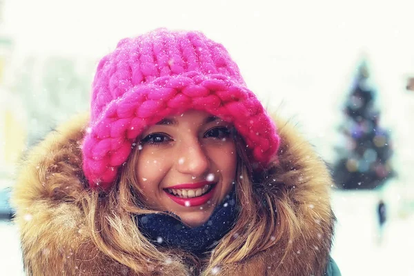 Portret Dziewczynki Zimie — Zdjęcie stockowe
