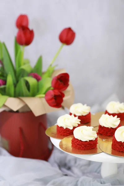 Biscoito Bolo Festivo Bonito Com Cremes Diferentes Decorar — Fotografia de Stock