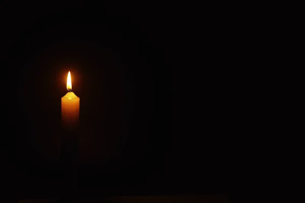 Brennende Kerze Wick Aus Einer Kerze Feuerflamme Symbol Für Traurigkeit — Stockfoto