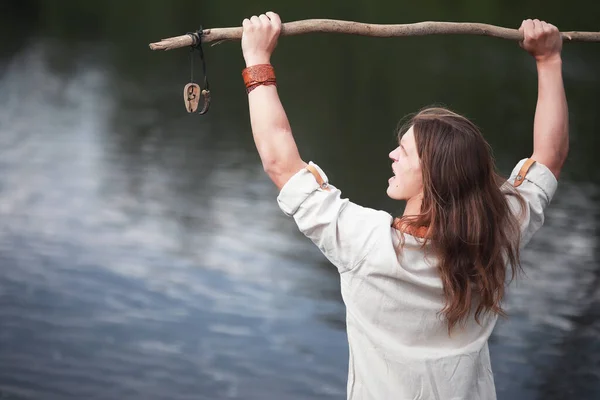 Ein Mann Ethnischer Kleidung Ist Ein Skandinavischer Bauer — Stockfoto