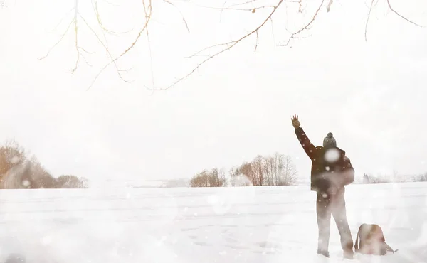 Man Walk Winter Landscape Tourist Winter Journey — Stock Photo, Image