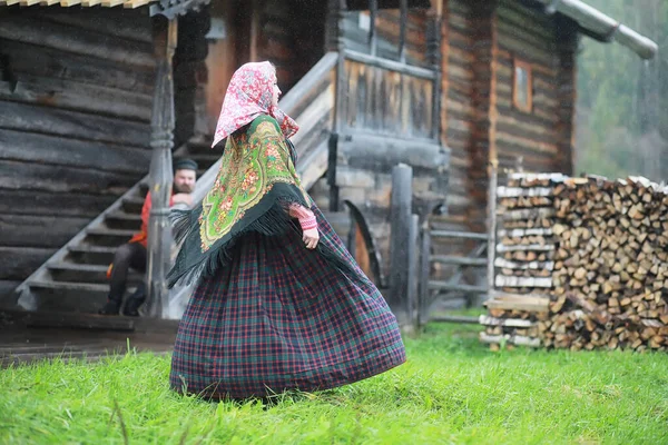 Traditionella Slaviska Ritualer Rustik Stil Utomhus Sommaren Slavisk Bondgård Bönder — Stockfoto