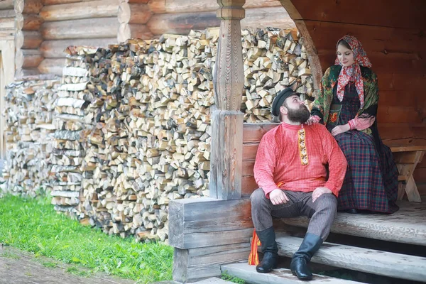 Traditionele Slavische Rituelen Rustieke Stijl Buiten Zomer Slavische Dorpsboerderij Boeren — Stockfoto