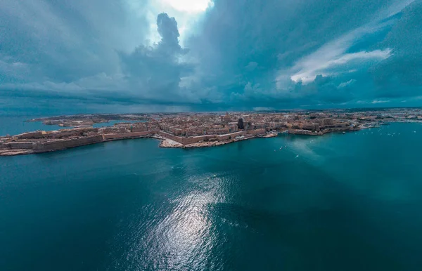 Hava Aracı Panoraması Valetta Nın Şehir Manzarası Güneşli Bir Günde — Stok fotoğraf