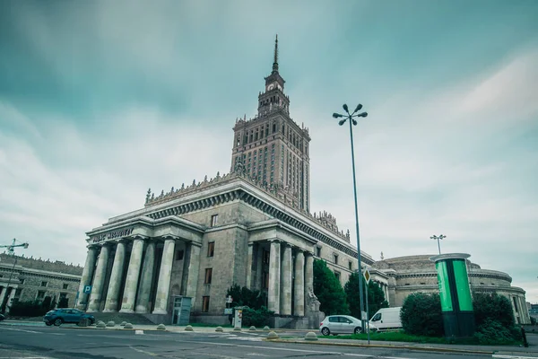 Varşova Polonya Bulutlu Yağmurlu Bir Öğleden Sonra Sanat Kültür Sarayı — Stok fotoğraf