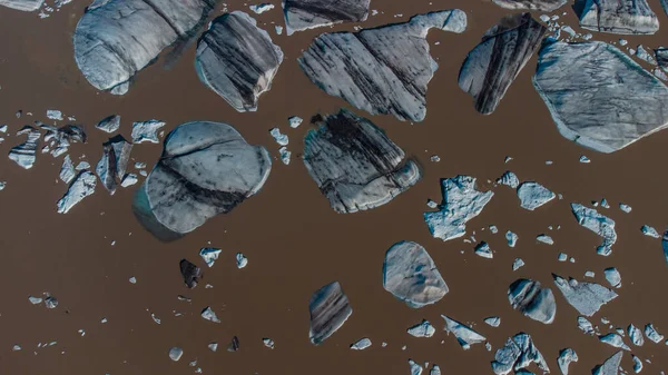 Blocchi Ghiaccio Rotto Grande Ghiacciaio Hoffell Ghiacciaio Galleggiante Acqua Marrone — Foto Stock