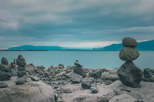 Traveler Stones Mounted One Top Each Other Port Beach Reykjavik — Stock Photo, Image