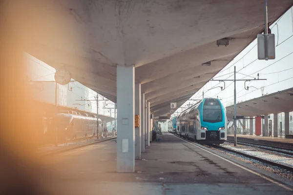 Modern Çift Katlı Tren Soğuk Bir Kış Sabahı Ljubljana Tren — Stok fotoğraf