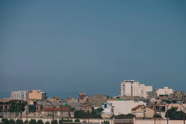 Panorama Nebo Město Starších Budov Oran Alžírsko Mlhavé Počasí Vzduchu — Stock fotografie