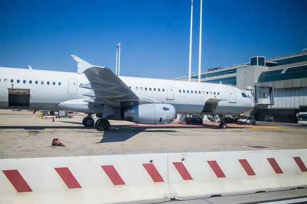 Avión Está Listo Para Cargar Carga —  Fotos de Stock