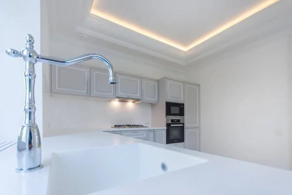 Bright Kitchen Built Furniture Stylish Mixer Snow White Sink — Fotografia de Stock