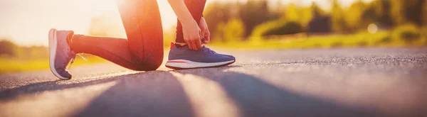 Sporty Woman Tying Shoe Laces Starting Run Sunset Nature Concept — Stock fotografie