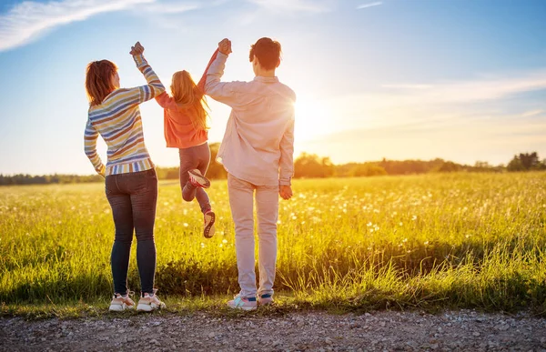 Family Spending Time Together Nature Summer Sunset Concept Vacation Love — Stockfoto