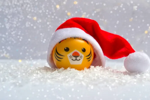 Symbol New Year Tiger Santa Hat Snow Background Bokeh Lights — Stock Photo, Image