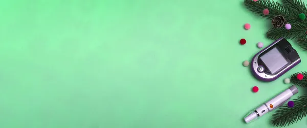 Рождественский Баннер Праздничными Украшениями Глюкометром Измерения Сахара Крови Цветном Фоне Лицензионные Стоковые Фото