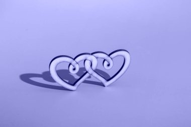 Moda renginde ahşap çift kalp, çok peri. Sevgililer Günü 'nü kutlamak için kopyalama alanı.