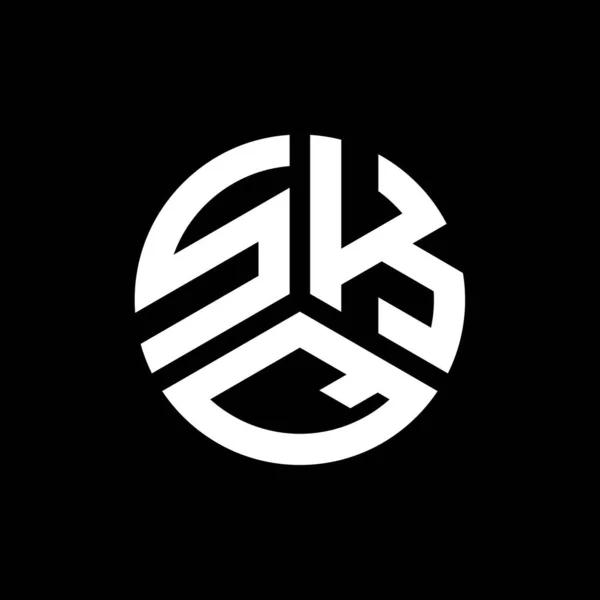 Skq 디자인검은 배경에 Skq 크리에이티브 이니셜 Skq 디자인 — 스톡 벡터