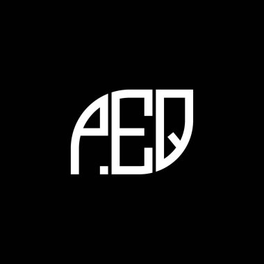 Siyah arkaplan üzerine PEQ harfi logo tasarımı. PEQ yaratıcı harflerin baş harfleri logo kavramı. PEQ vektör dizaynı.