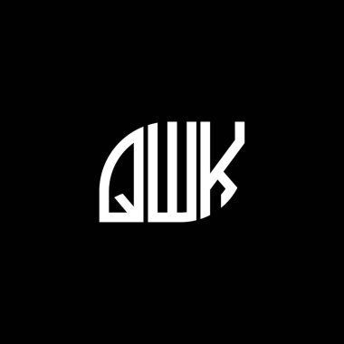 QWK harf logosu siyah arkaplan üzerinde tasarlandı. QWK yaratıcı harflerin baş harfleri logo kavramı. QWK vektör harf tasarımı.
