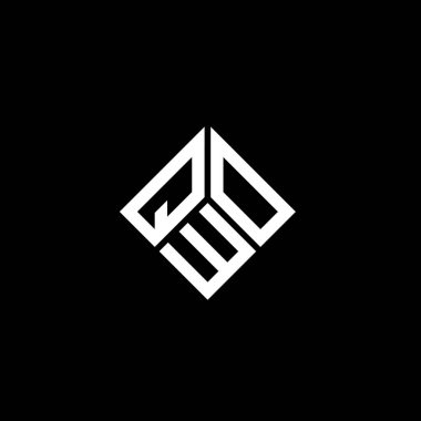 Siyah arka planda QWO harfi logo tasarımı. QWO yaratıcı harflerin baş harfleri logo kavramı. QWO harf tasarımı.