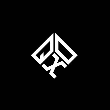 Siyah arkaplanda QXO harf logosu tasarımı. QXO yaratıcı harf logosu konsepti. QXO harf tasarımı.