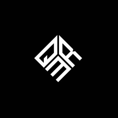 Siyah arkaplanda QMR harfi logo tasarımı. QMR yaratıcı harflerin baş harfleri logo kavramı. QMR harf tasarımı.