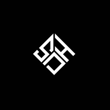 Siyah arkaplanda SDH harf logosu tasarımı. SDH yaratıcı harflerin baş harfleri logo kavramı. SDH harf tasarımı.