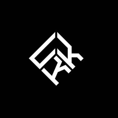 Siyah arka planda UKK harf logosu tasarımı. UKK yaratıcı harflerin baş harfleri logo kavramı. UKK harf tasarımı.