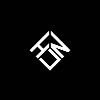 Siyah arka planda HUN harf logosu tasarımı. HUN yaratıcı harflerin baş harfleri logo kavramı. HUN harf tasarımı.