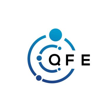 Beyaz arka planda QFE harfli teknoloji logosu tasarımı. QFE yaratıcı harflerin baş harfleri IT logosu kavramı. QFE harf tasarımı.