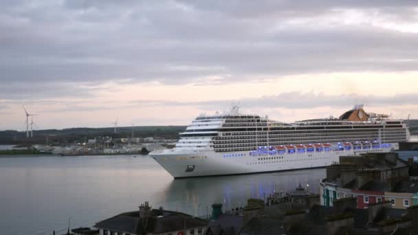 View Hill Large International Cruise Liner Ship Port Cork Cobh — ストック動画
