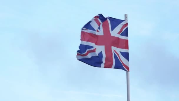British Flag Waving Wind Blue Sky Background Union Flag Union — стоковое видео